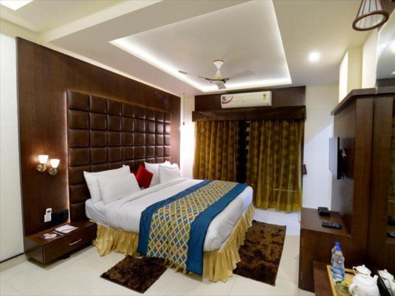 Hotel Mk Vivanta Gwalior Exterior foto