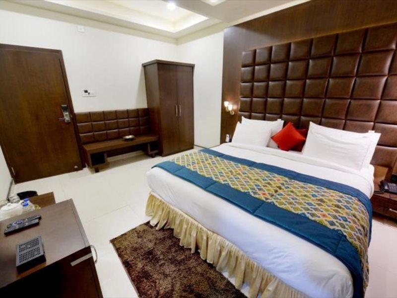 Hotel Mk Vivanta Gwalior Exterior foto